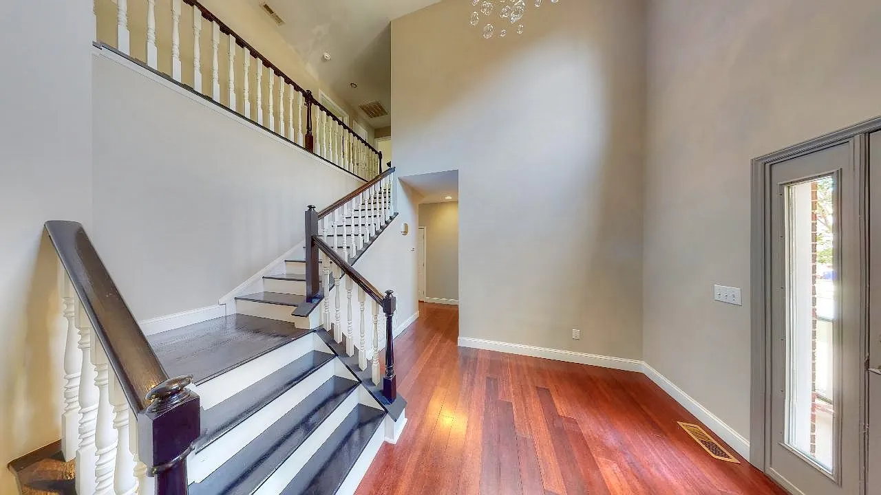 425 New Parkside Drive — Photo 4