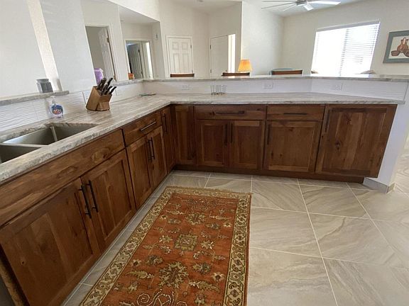 5th image of 886 W Belltower Dr