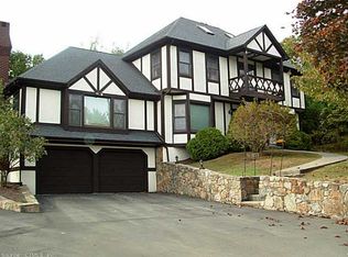 225 Nutmeg Ln, Stratford, CT 06614