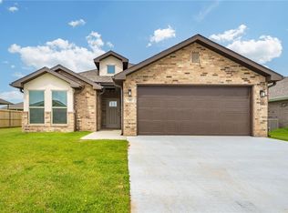 737 Lewis St, Pea Ridge, AR 72751