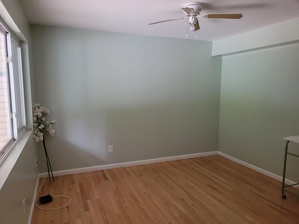 1st image of 200 Wellington Ct #2