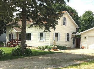 214 W Winthrop St, Earlville, IL 60518