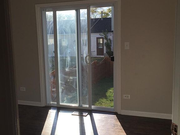 5th image of 7542 Taft Cir