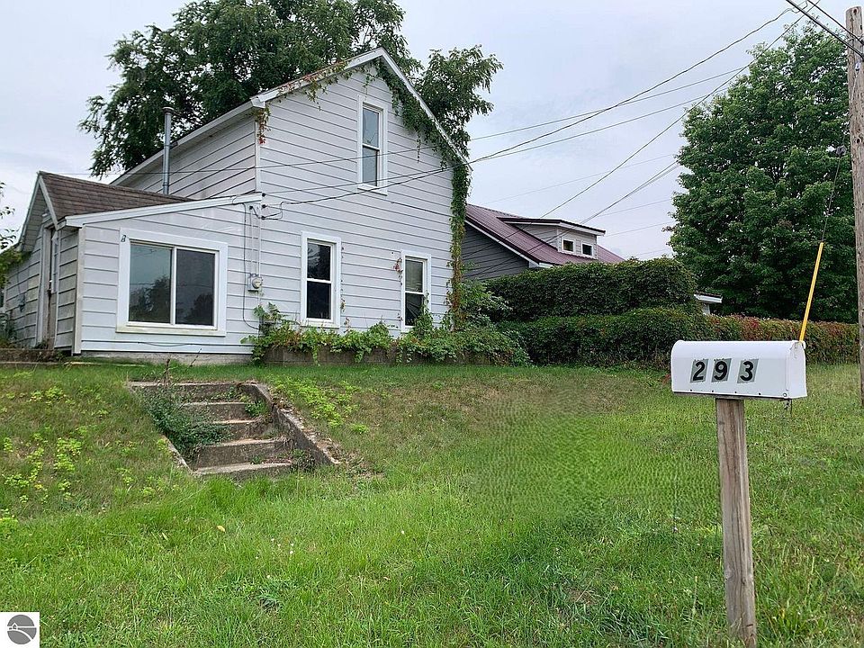 1st image of 293 Birch St