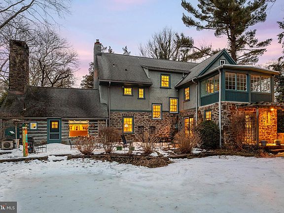 4th image of 345 Llandrillo Rd