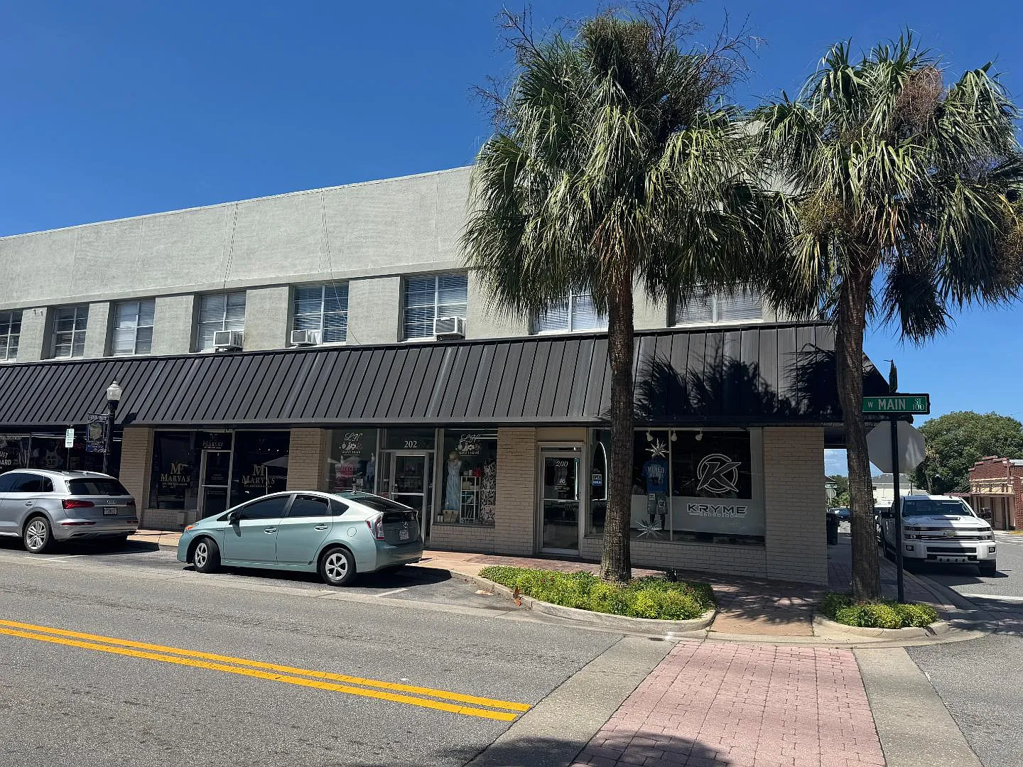 206 West Main Street - 201 — Photo 4