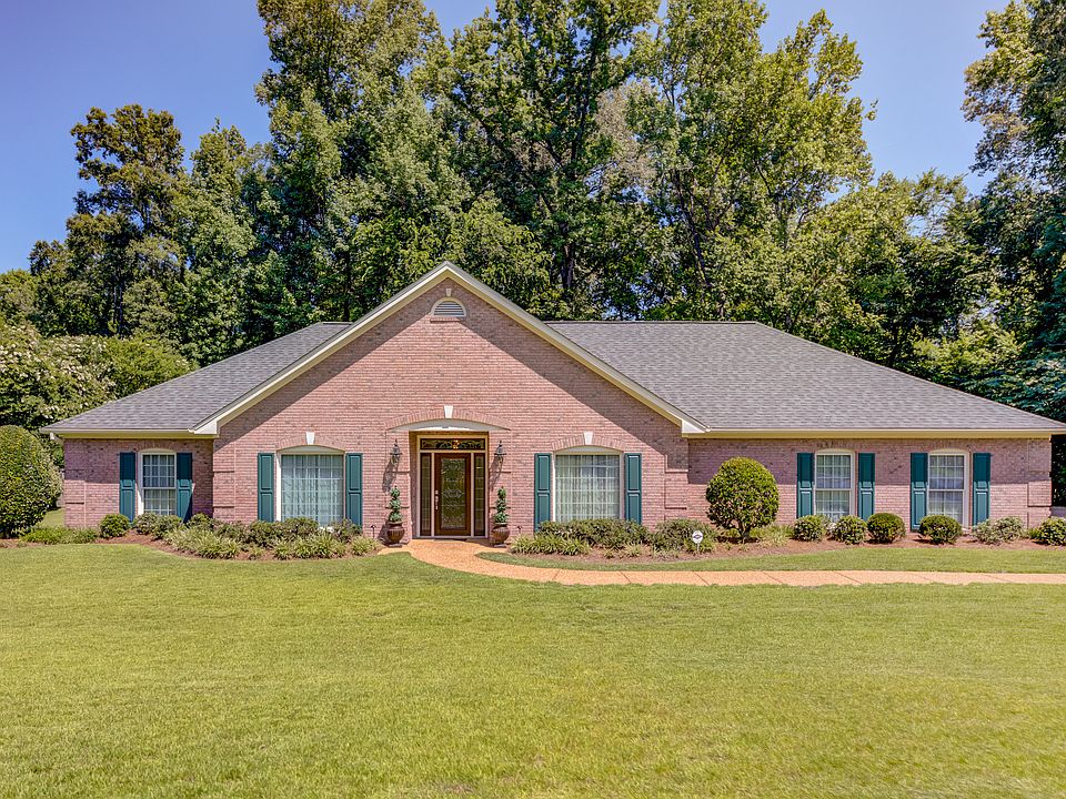 1st image of 111 Carlton Place Dr