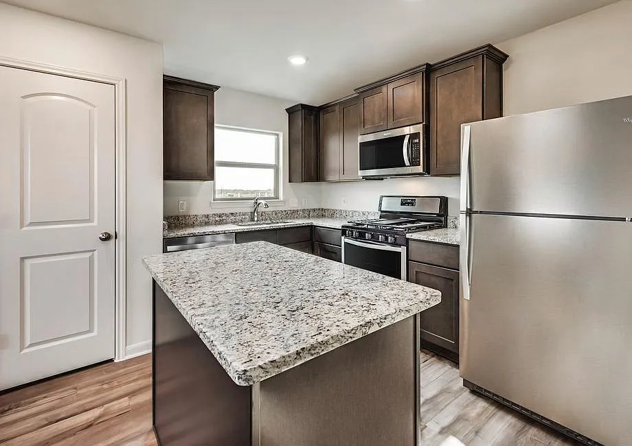 13629 Musselshell Dr — Photo 2