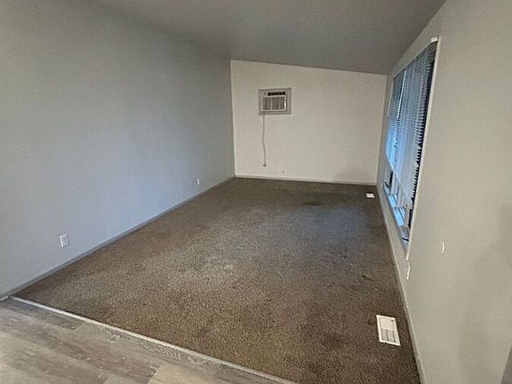 4th image of 2606 SE 8th Ct