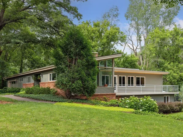 13538 Wentworth Trl, Minnetonka, MN 55305