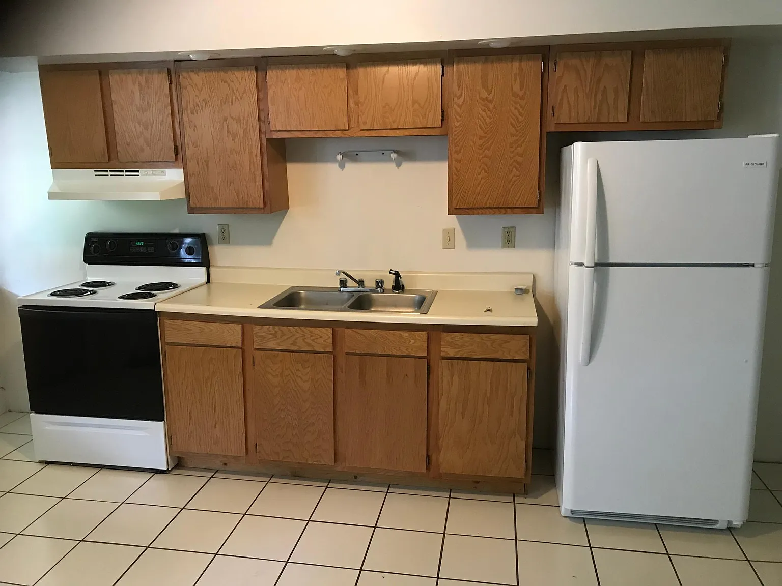 1 bed, 900 sqft, $925 — Photo 2