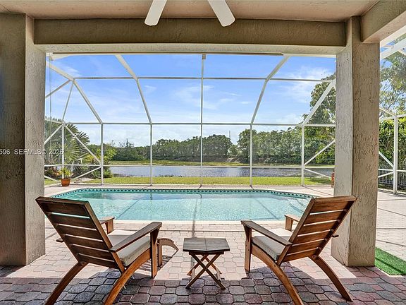 4th image of 4281 Laurel Ridge Cir