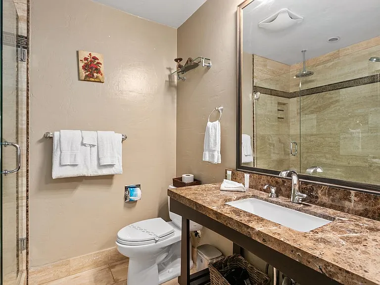 784 S Sierra Ave — Photo 15
