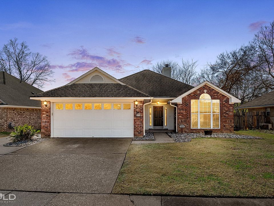 1st image of 6004 Summerville Ln