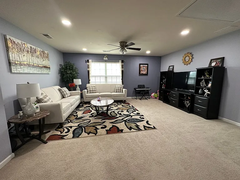 137 Sequoia St — Photo 12