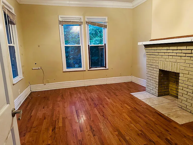 62 E Tompkins St — Photo 5