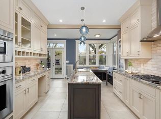 4728 Westminster Pl, Saint Louis, MO 63108