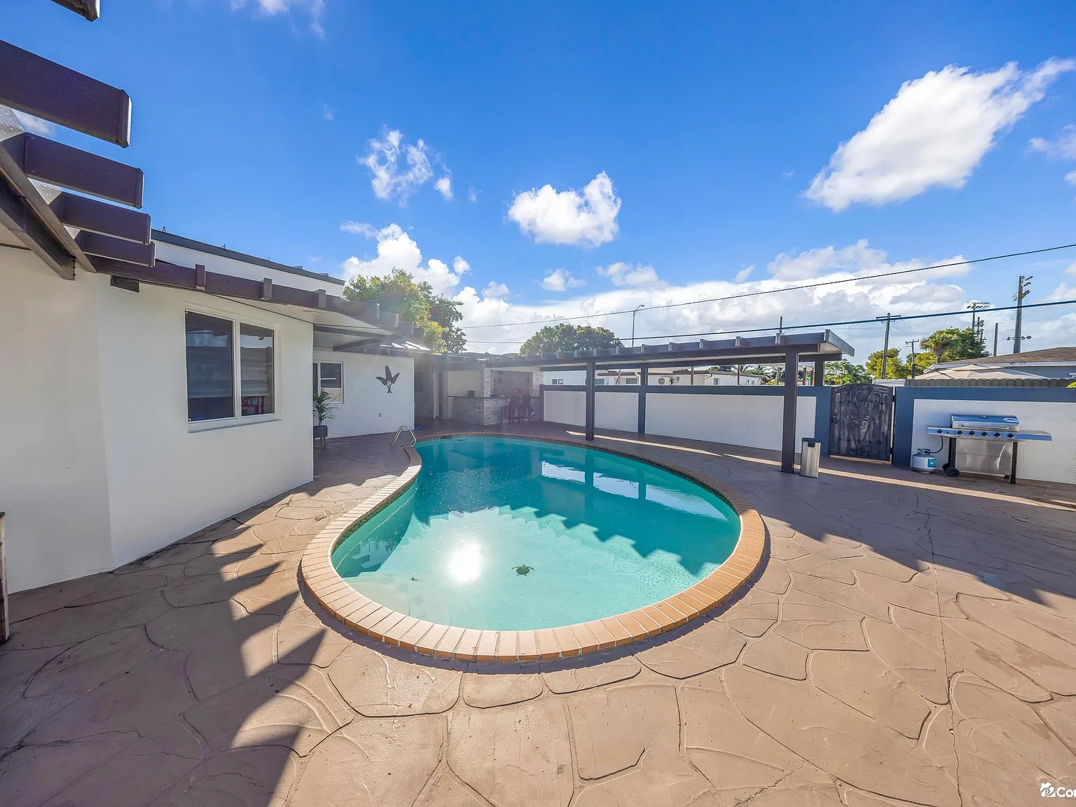 3 bed, 2.0 bath, $4,600 — Photo 4