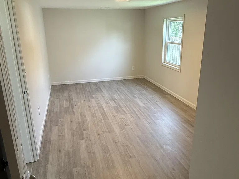 42 Halsey Dr — Photo 8