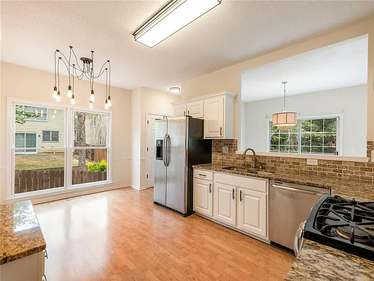 10100 Barston Ct — Photo 9