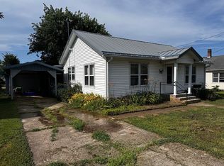 408 W Cleveland St, Versailles, MO 65084