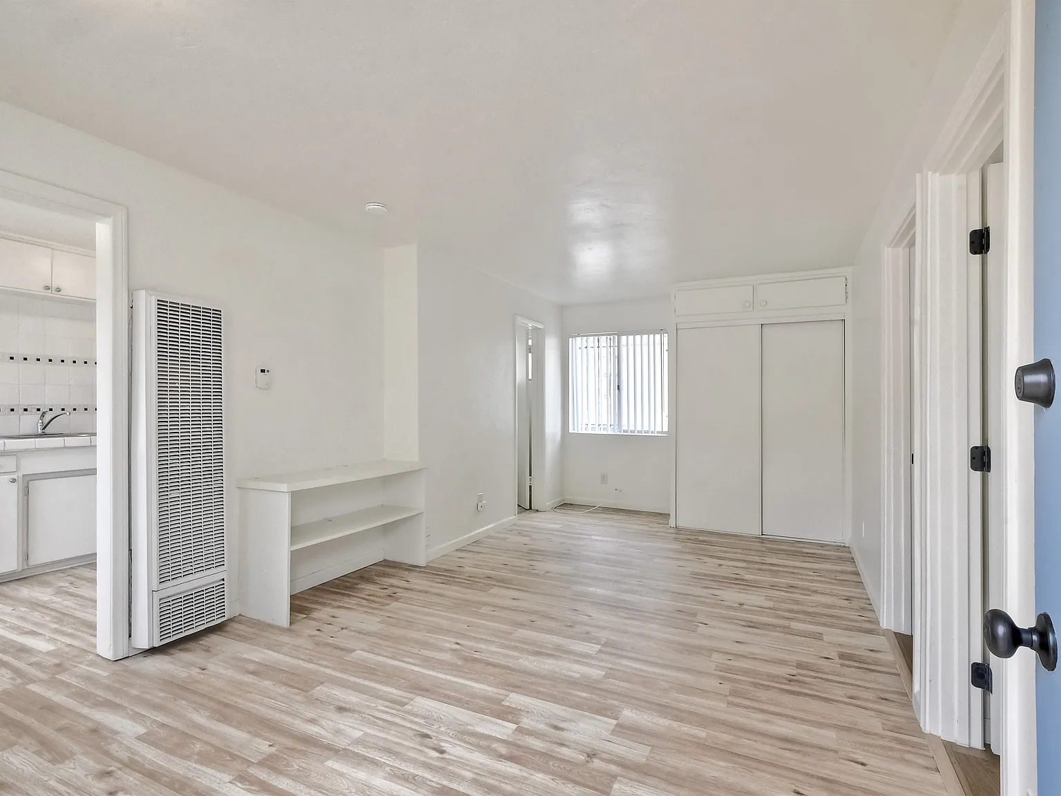 209 Surfrider Way - Unit E — Photo 2