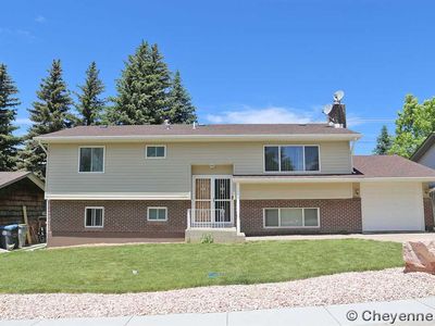 704 Hirst St, Cheyenne, WY, 82009