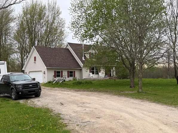 4059 Forest Ct, Capac, MI 48014
