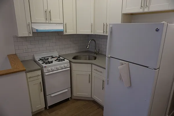 Rented by NYRE Management Corp. | media 9