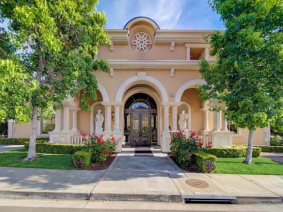 3rd image of 1108 Waltz Court