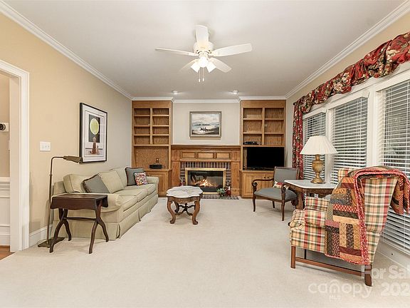3rd image of 3315 Whistley Green Dr