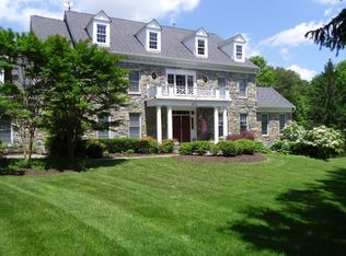 9711 Watts Branch Dr, Rockville, MD 20850
