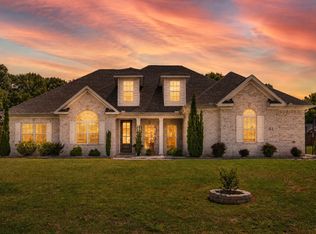 41 Knotting Hill Dr, Fayetteville, TN 37334
