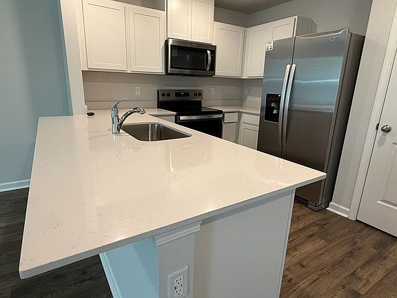 4th image of 274 Dale Mires Ln