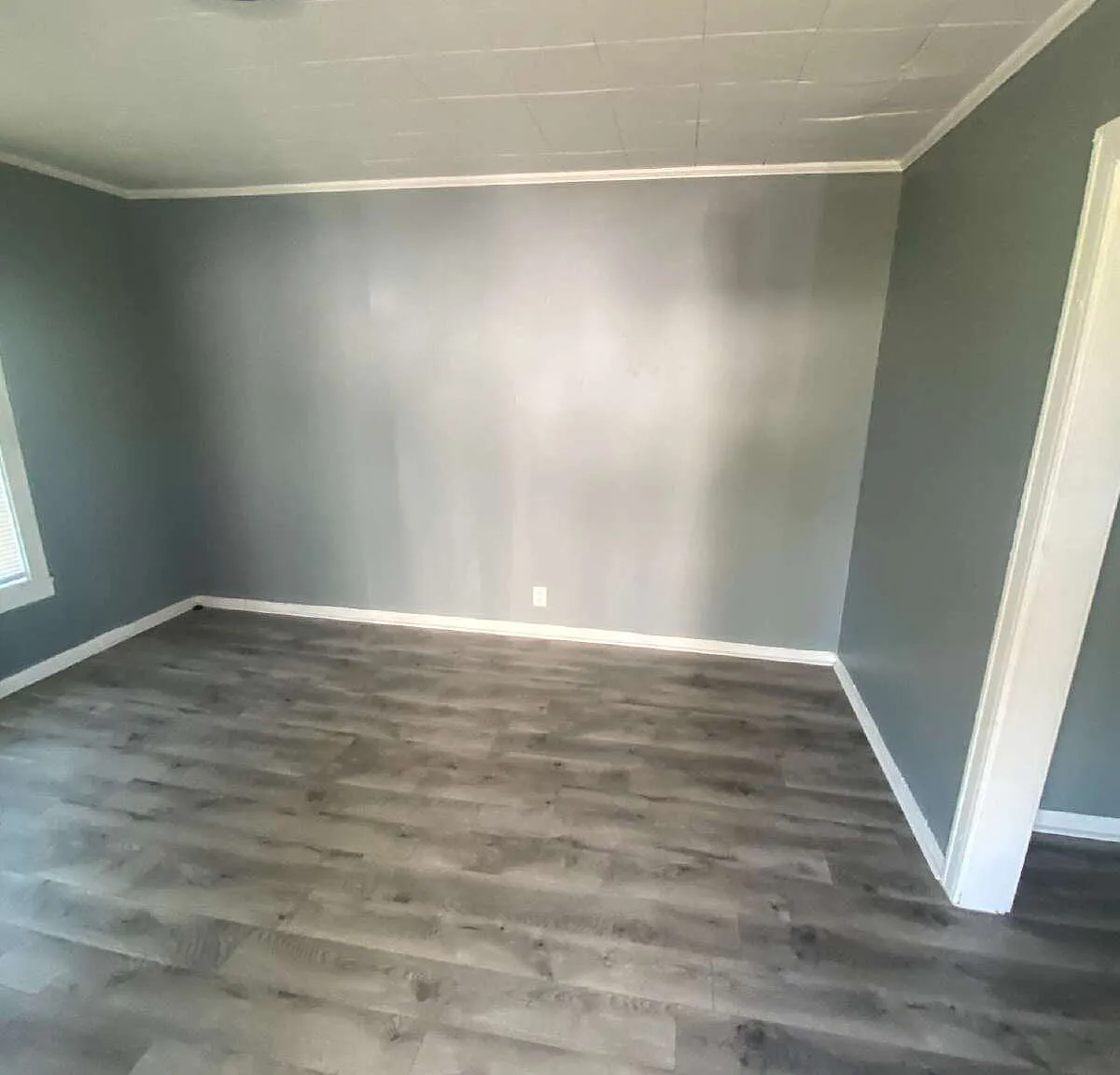 2 bed, 1.0 bath, $775 — Photo 2
