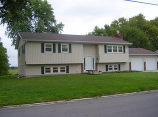 3407 Lake Trenton Dr, Trenton, MO 64683