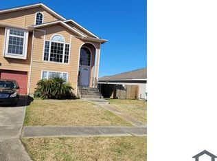 200 Southwood Dr, Gretna, LA 70056