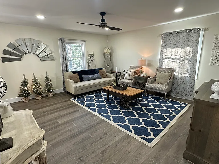 6178 Graceland Cir — Photo 16