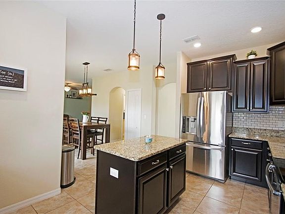 3rd image of 13903 Newport Shores Dr