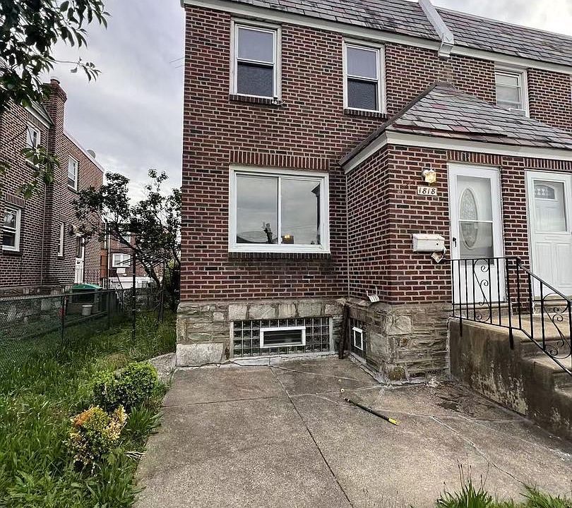 1st image of 1818 Strahle St