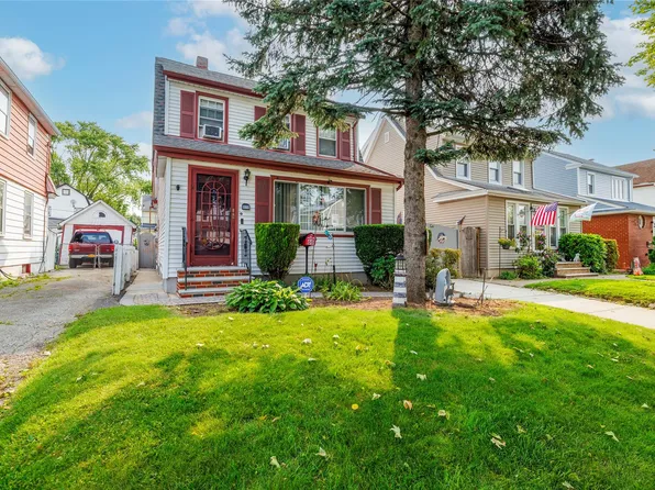 91-19 215th Place, Queens Village, NY 11428