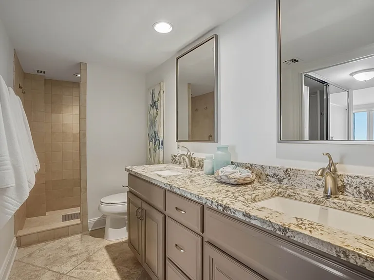 1601 Ocean Dr S — Photo 9