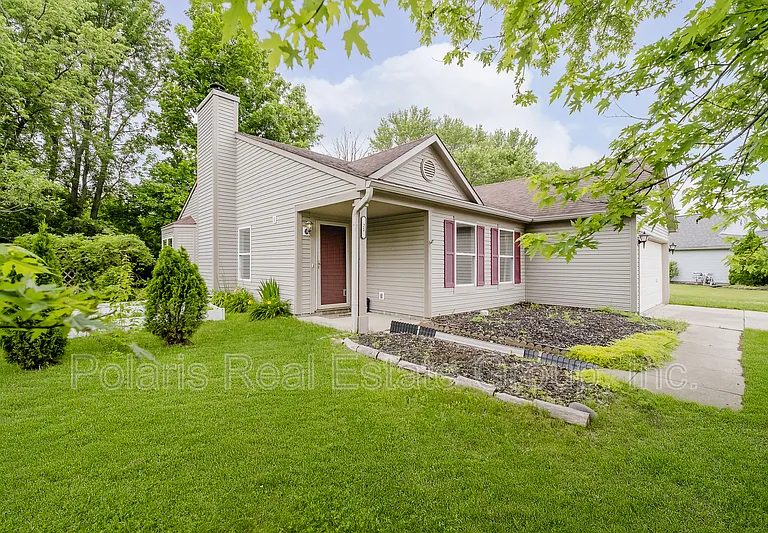 21 Wyndham Dr — Photo 2