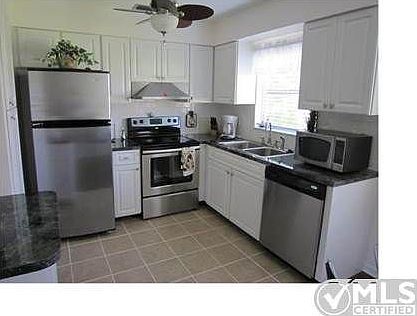 4th image of 1025 S Federal Hwy APT 6