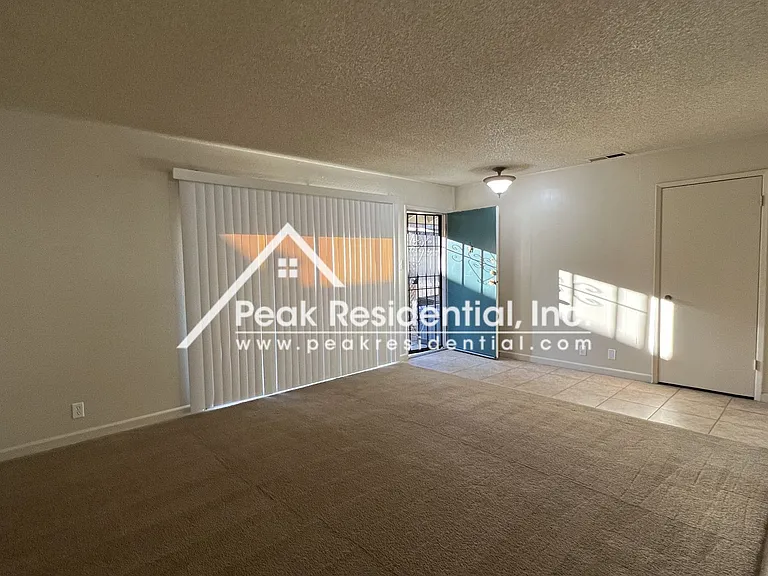 504 Roundtree Ct — Photo 6