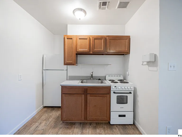 1507 E Harvard St #B — Photo 4