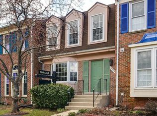 13309 Foxhole Dr, Fairfax, VA