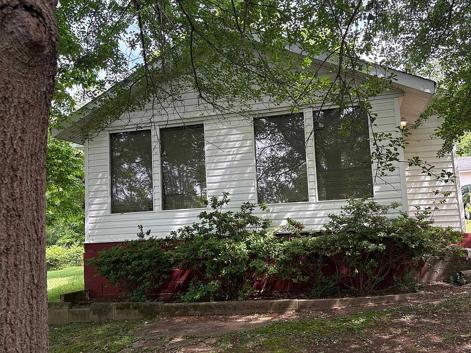 1st image of 242 Woodlawn Ave