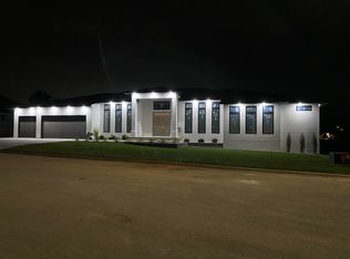 813 W Regello Drive, Nixa, MO 65714