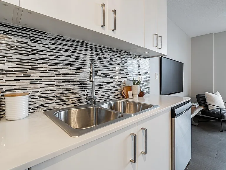 66 Cordova St W #1011 — Photo 10